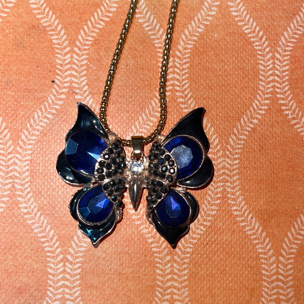 Rhinestone necklace